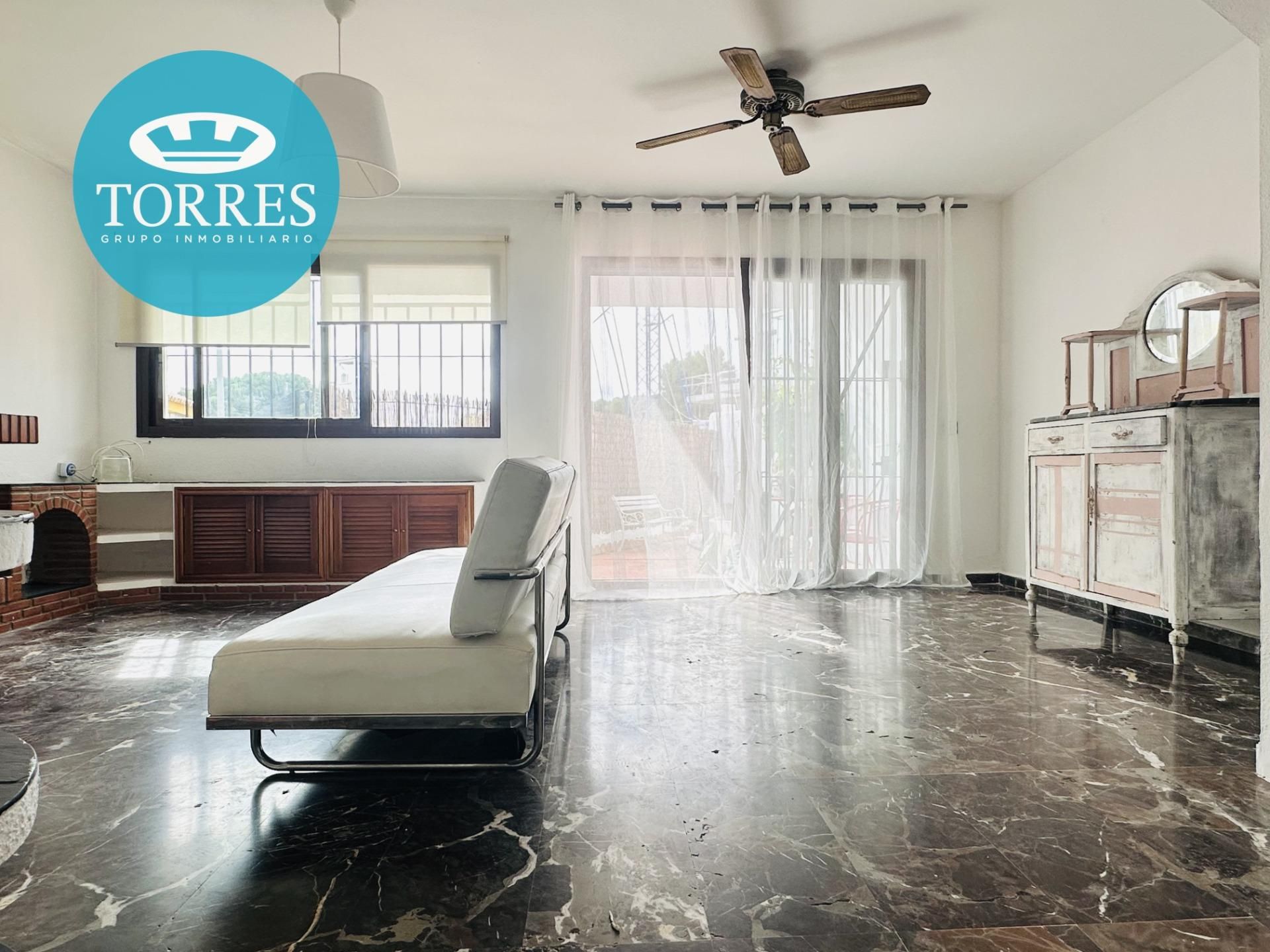 Exterior view of Single-family semi-detached to rent in Torremolinos  with Terrace, Storage room and Balcony