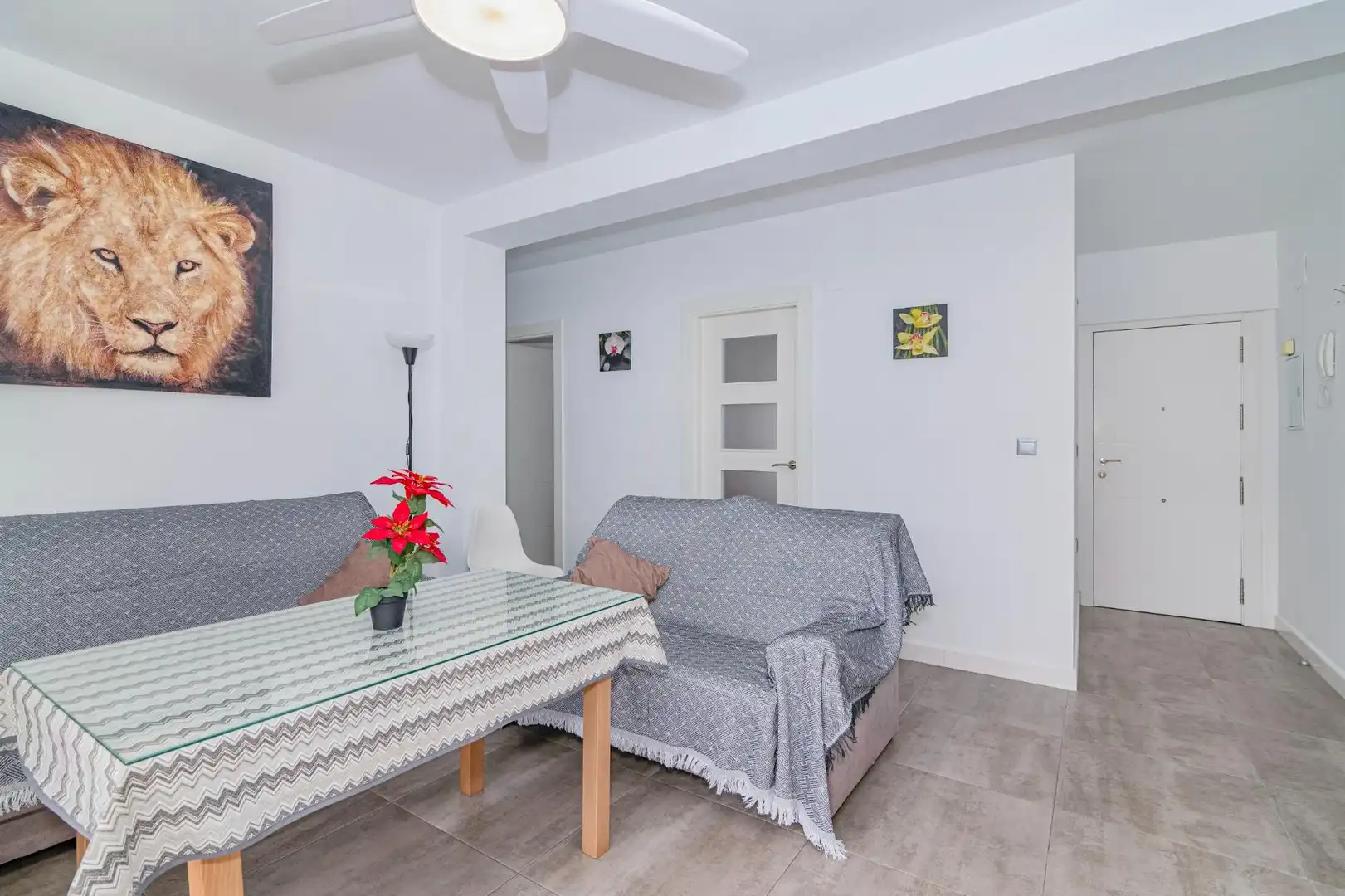 Sala d'estar de Pis en venda en Granada amb Aire condicionat, Calefacció i Terrassa