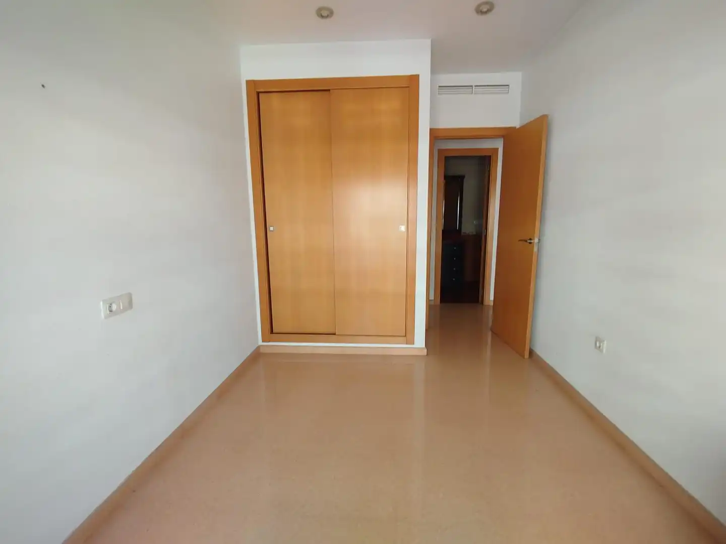 Habitación de Piso en venta en Petrer, Alicante