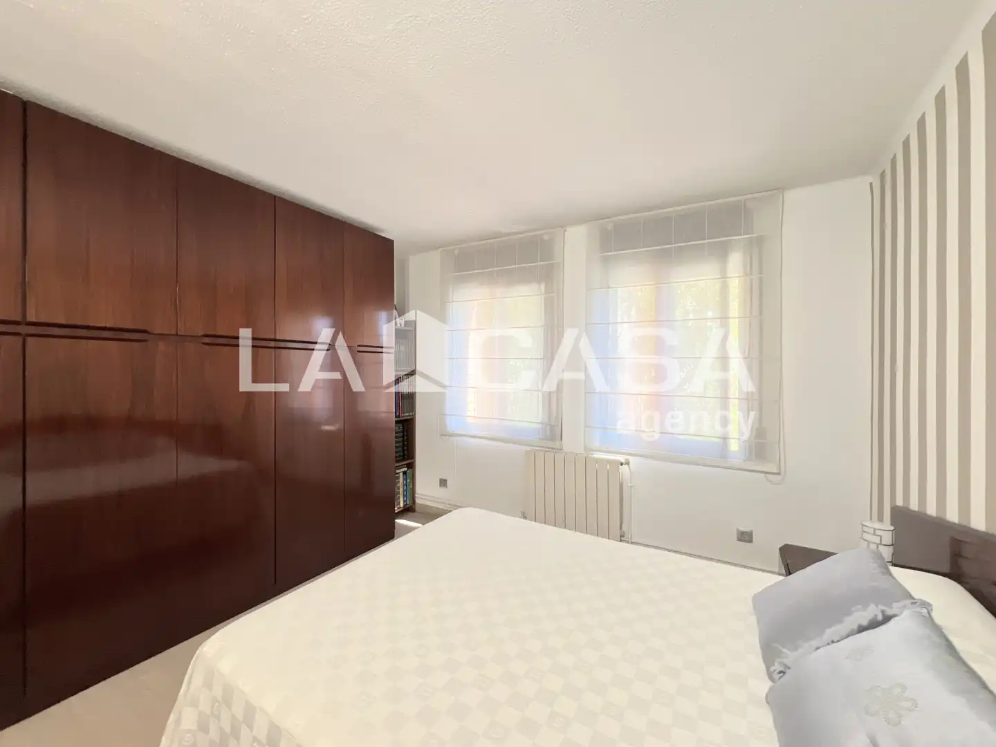 Habitación de Piso en venta en Badalona con Calefacción y Balcón