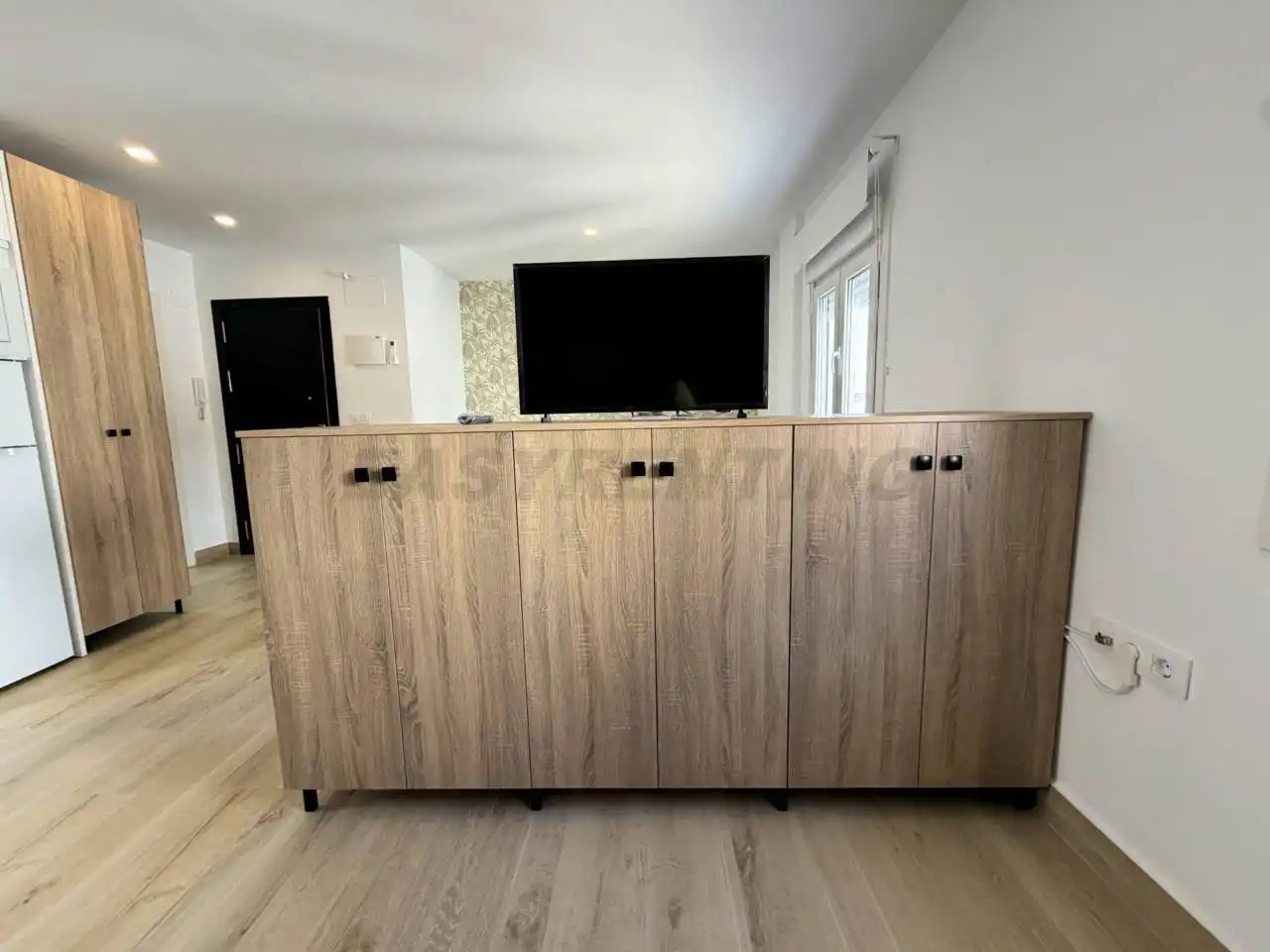 Cuina de Loft de lloguer en San Roque amb Aire condicionat, Terrassa i Moblat