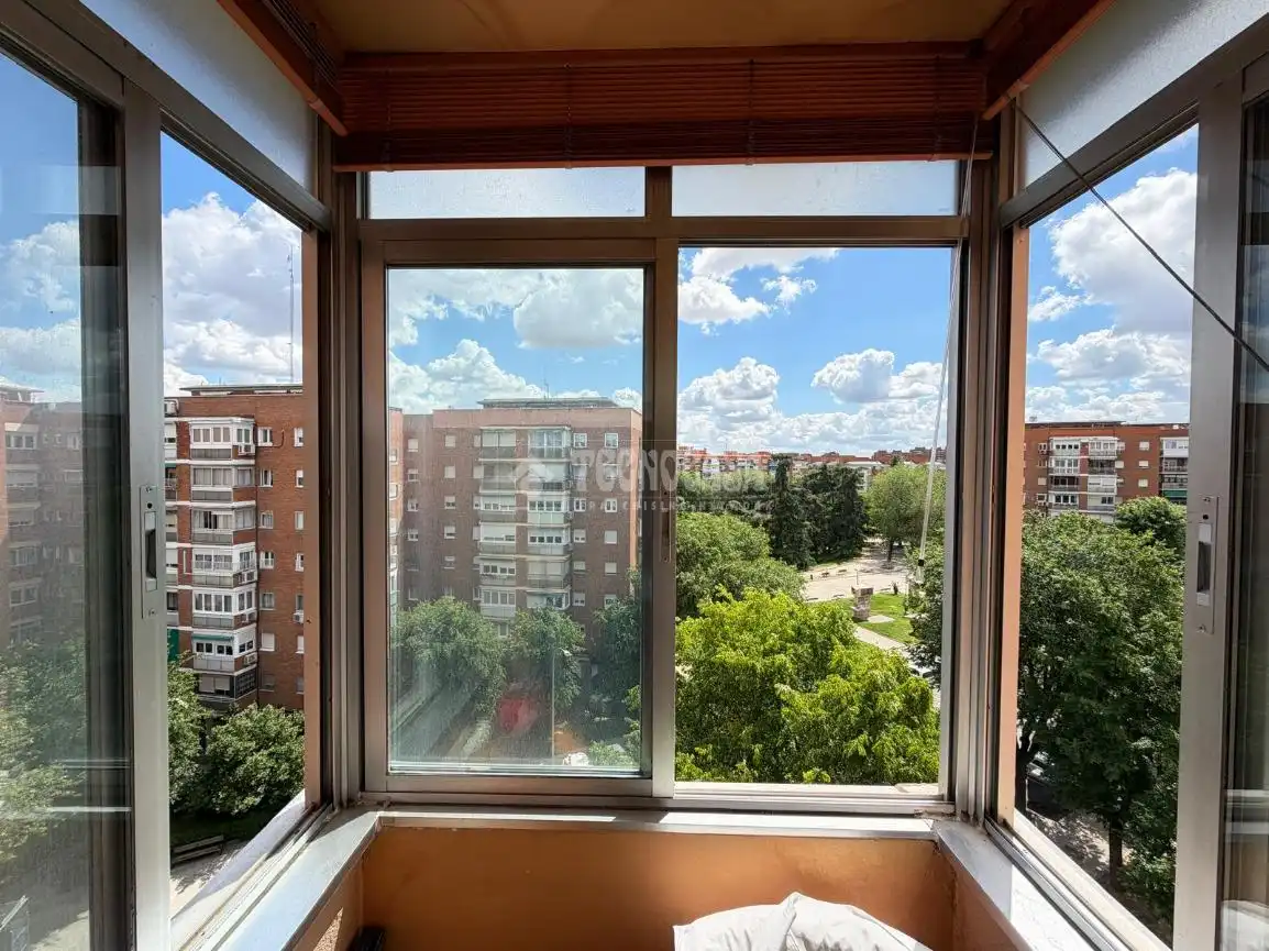 Bedroom of Flat for sale in Madrid  with Heating, Terrace and Balcony