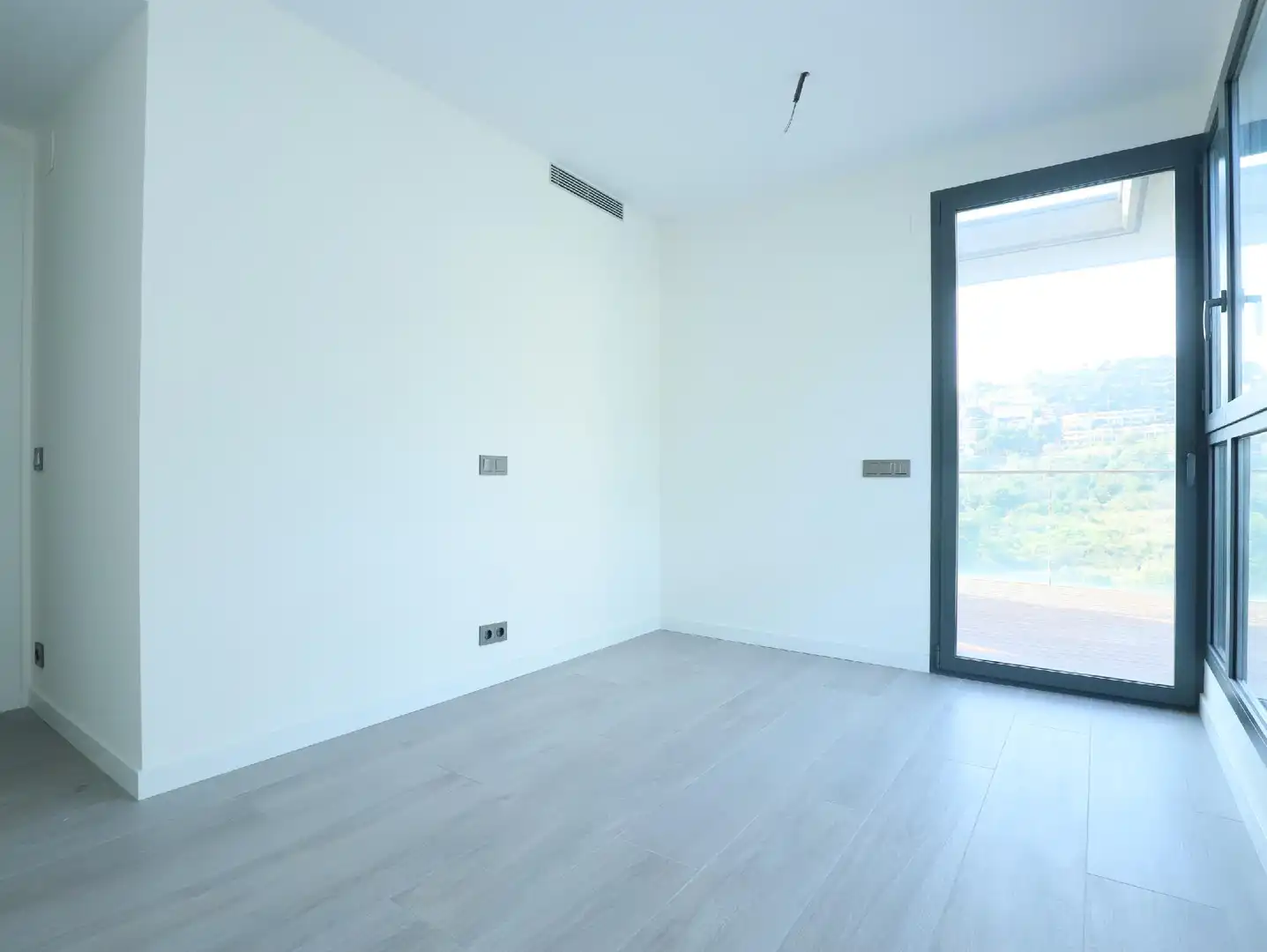 Habitación de Ático en venta en Esplugues de Llobregat con Aire acondicionado, Calefacción y Jardín privado