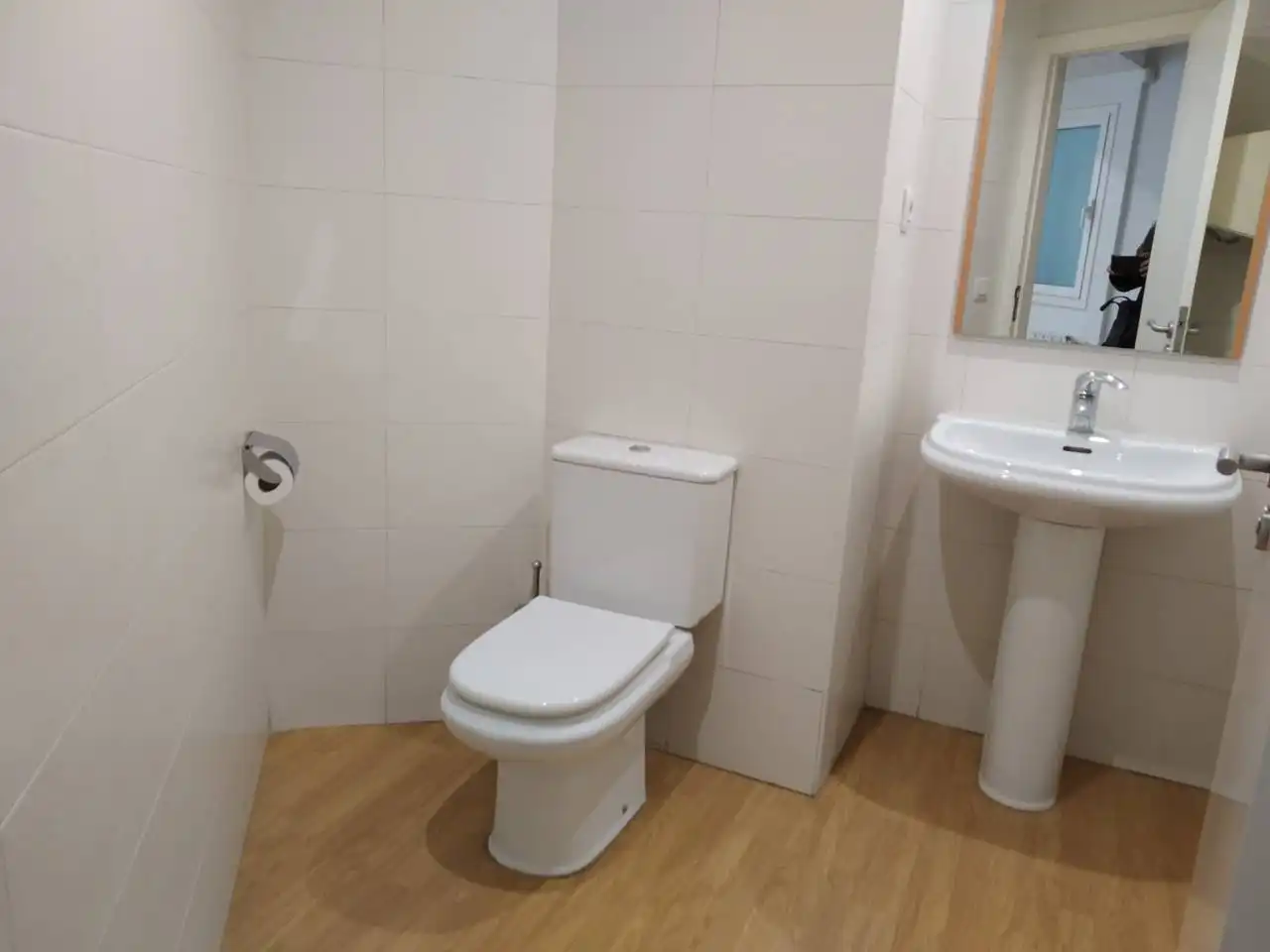 Bany de Oficina de lloguer en Blanes amb Aire condicionat