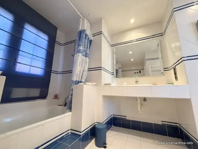 Bathroom of Detached homes for sale in Alboraya  with Air Conditioner, Parquet flooring and Terrace