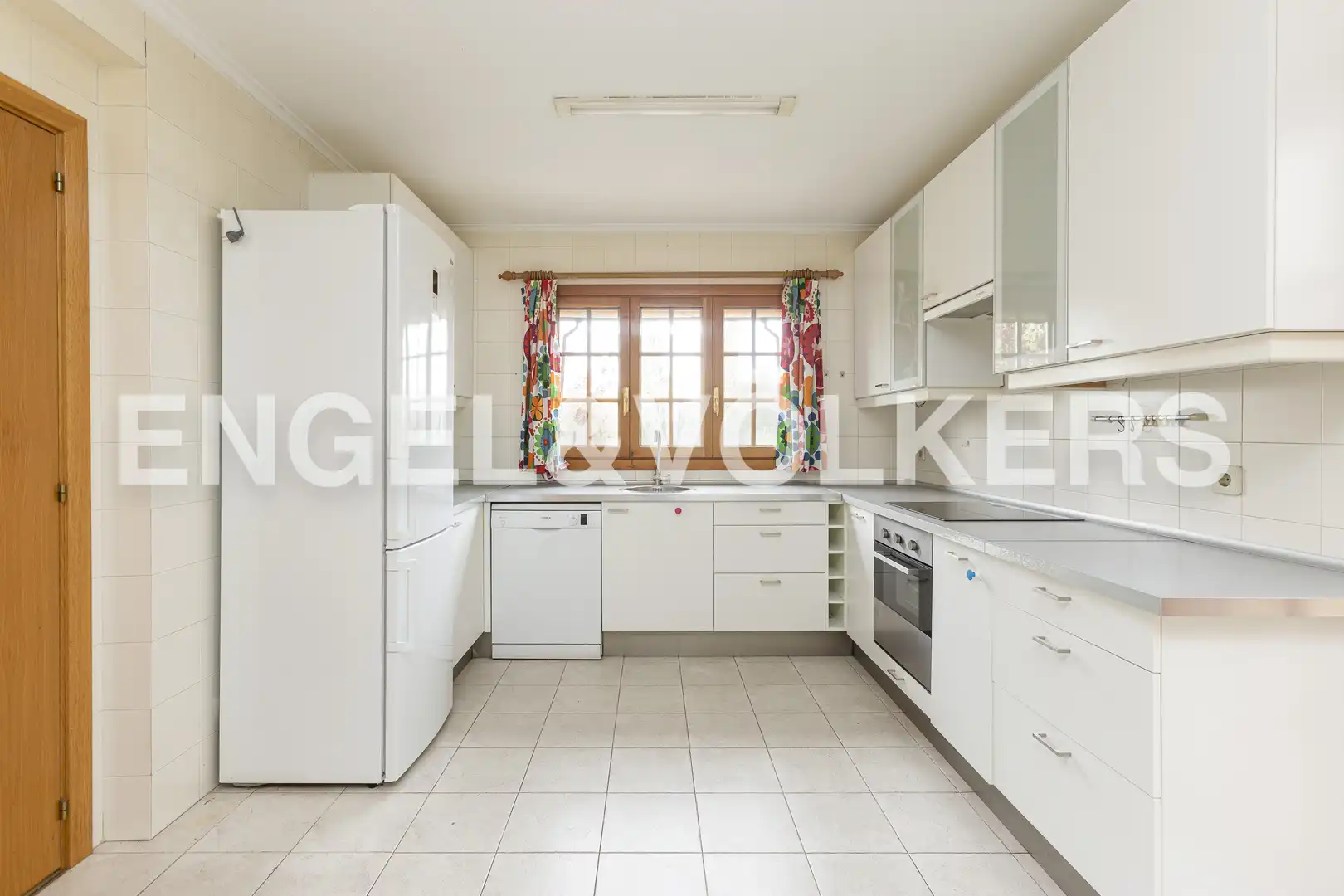 Cocina de Casa o chalet de alquiler en Las Rozas de Madrid con Aire acondicionado, Calefacción y Jardín privado