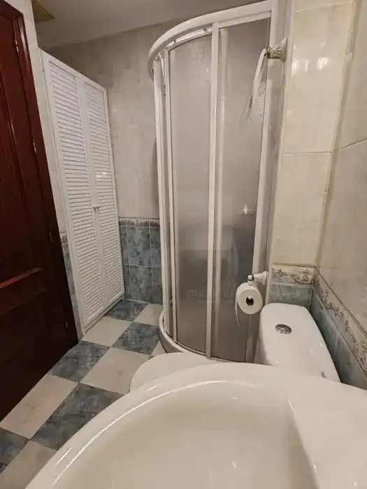 Bany de Pis de lloguer en Sevilla amb Aire condicionat, Calefacció i Terrassa