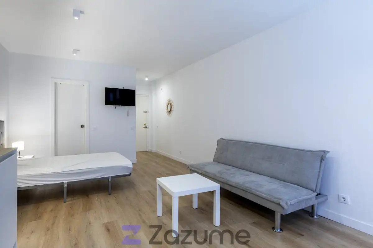 Study for rent in C. de Martín de los Heros, Argüelles