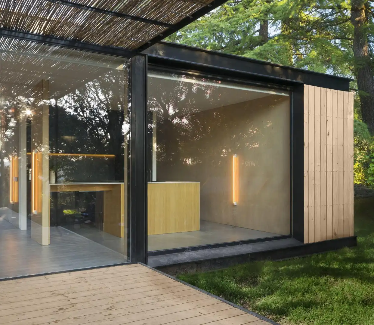 Vista exterior de Casa o chalet en venta en Sant Cugat del Vallès con Aire acondicionado, Calefacción y Jardín privado