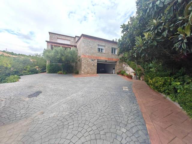 Casa-chalet en Venta en Can Font - Ca n'Avellaneda