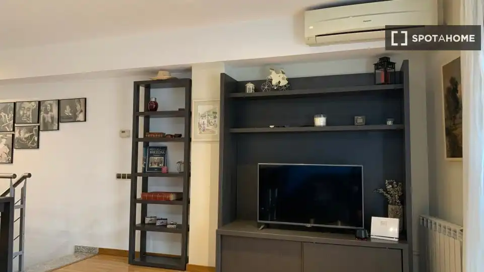 Appartamento con terrazza in affitto a Sant Martí, imagen 7