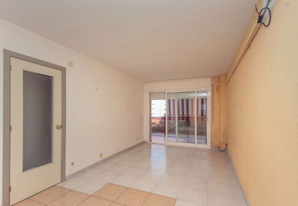 Flat for sale in Mont-roig del Camp  with Swimming Pool