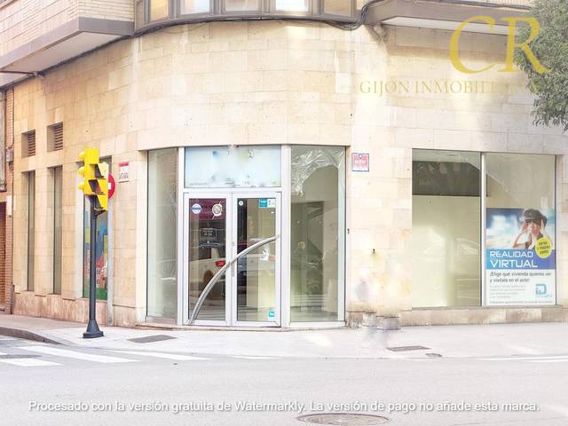 Local comercial en Alquiler en Calle Pérez de Ayala en Llano