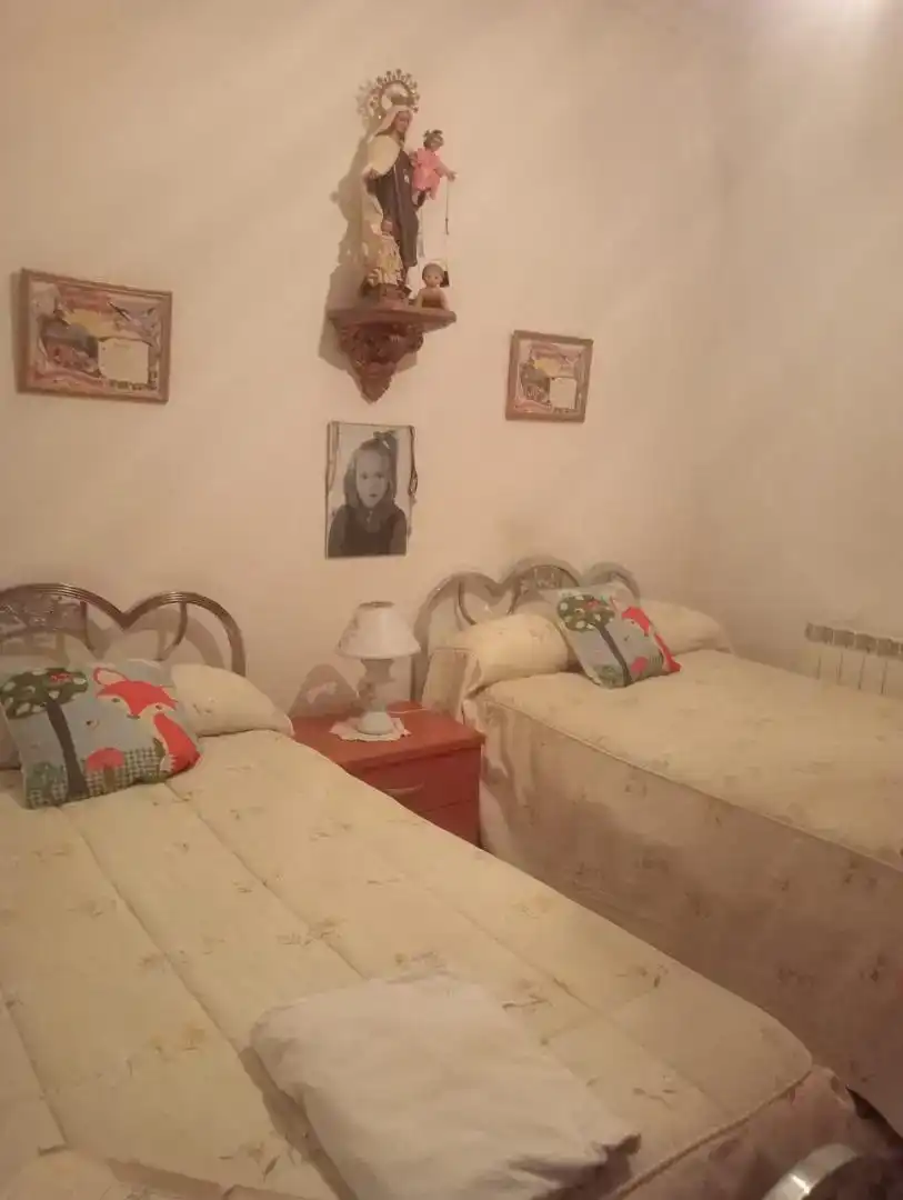Dormitori de Casa o xalet en venda en Carrión de Calatrava amb Aire condicionat i Balcó