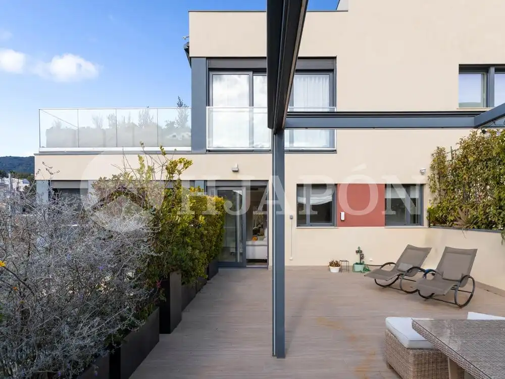 Terrace of Flat for sale in Alella  with Air Conditioner, Parquet flooring and Terrace