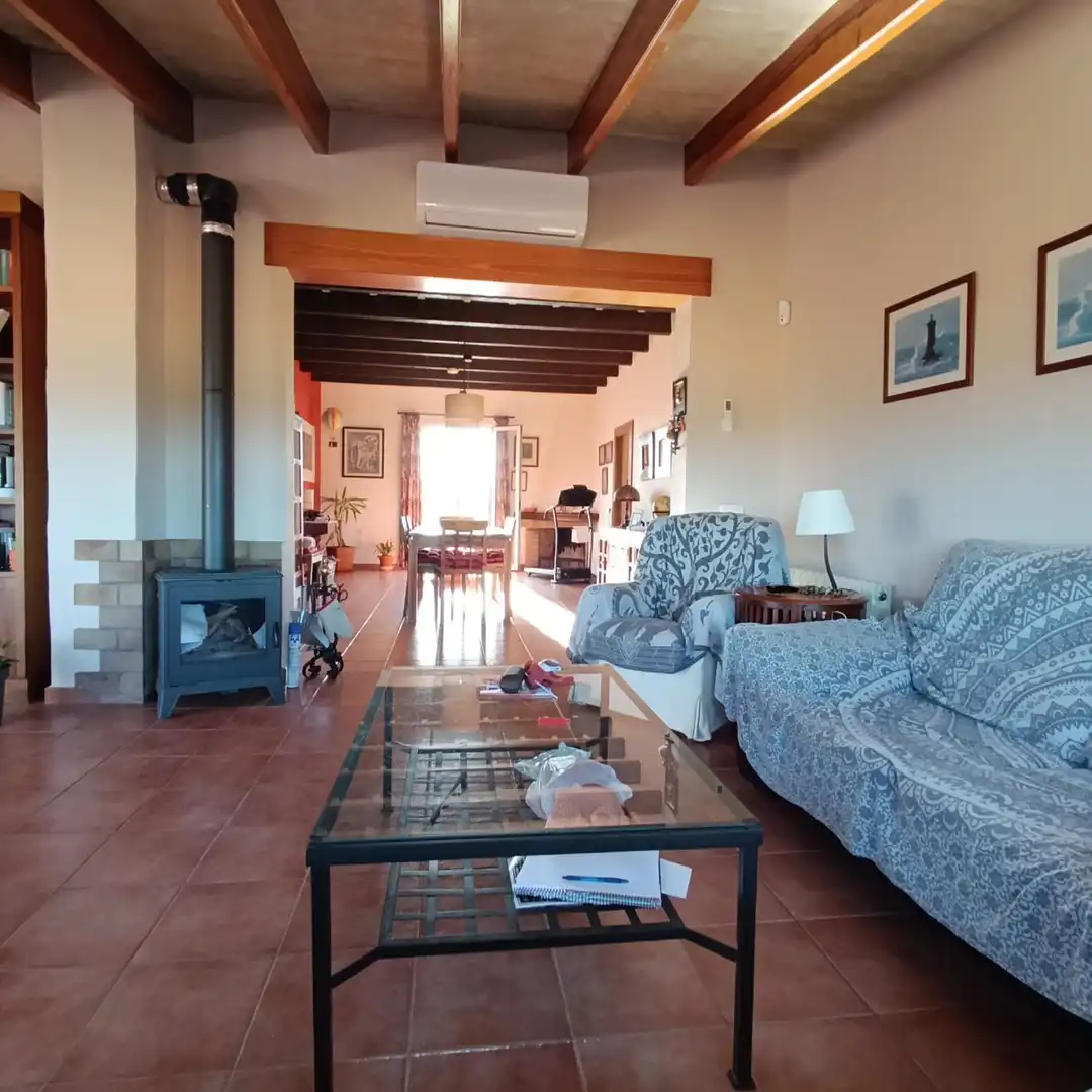 Wohnzimmer von Country house zum Verkauf in Ciutadella de Menorca mit Privatgarten, Terrasse und Möbliert