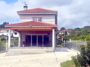 Casa amb jardí en venda a San Cibrao das Viñas