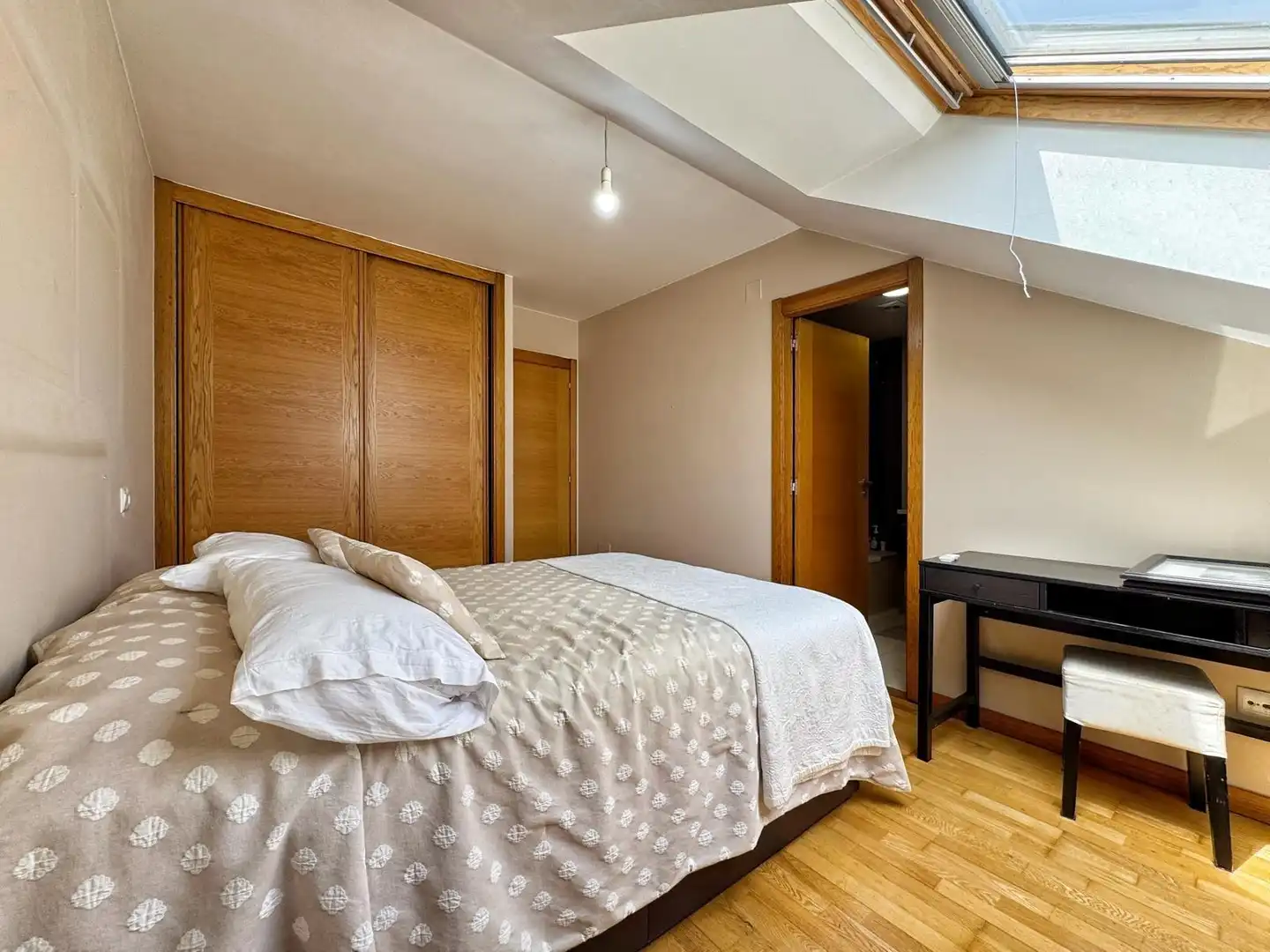 Bedroom of Attic for sale in Poio  with Heating and Balcony