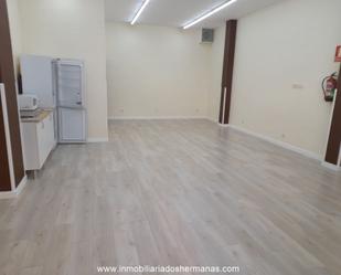 Premises to rent in El Prat de Llobregat  with Air Conditioner