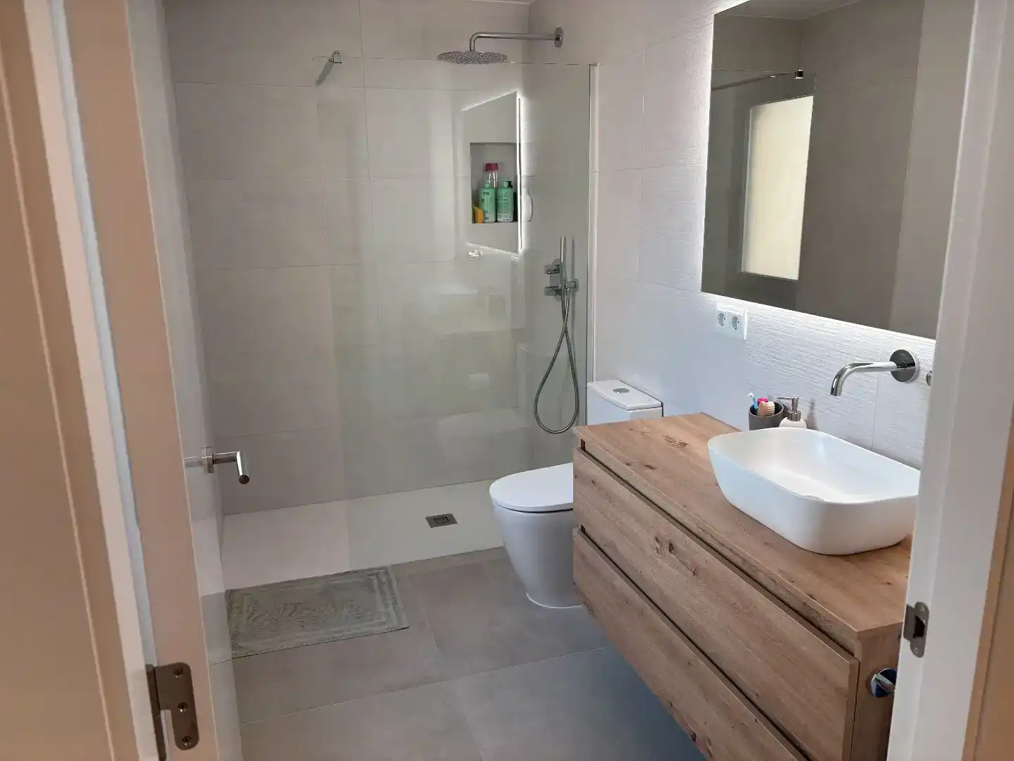 Bany de Casa o xalet en venda en Llinars del Vallès amb Aire condicionat i Piscina