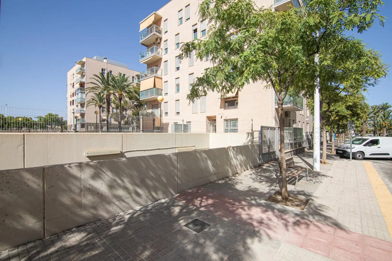 Vista exterior de Piso en venta en Elche / Elx con Aire acondicionado, Balcón y Piscina comunitaria