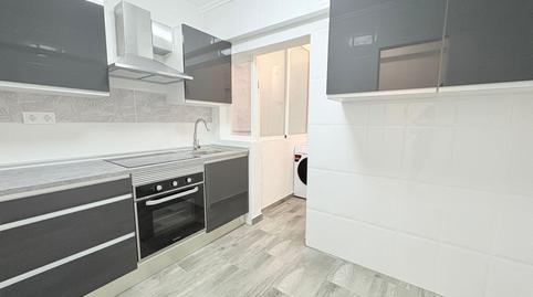 Foto 2 de Piso en venta en Torrefiel, Valencia