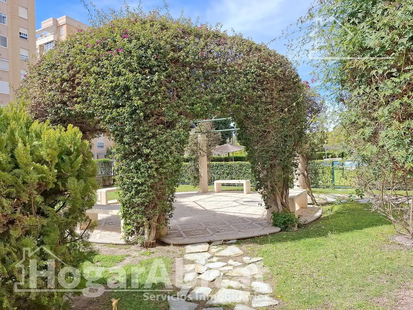 Jardín de Ático en venta en Alicante / Alacant con Calefacción, Jardín privado y Terraza