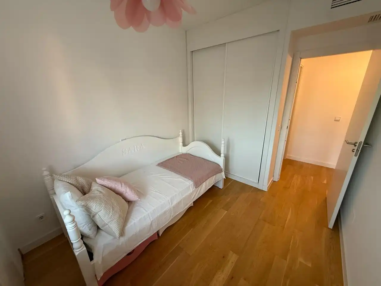 Schlafzimmer von Wohnung zur Miete in Majadahonda mit Klimaanlage, Heizung und Terrasse
