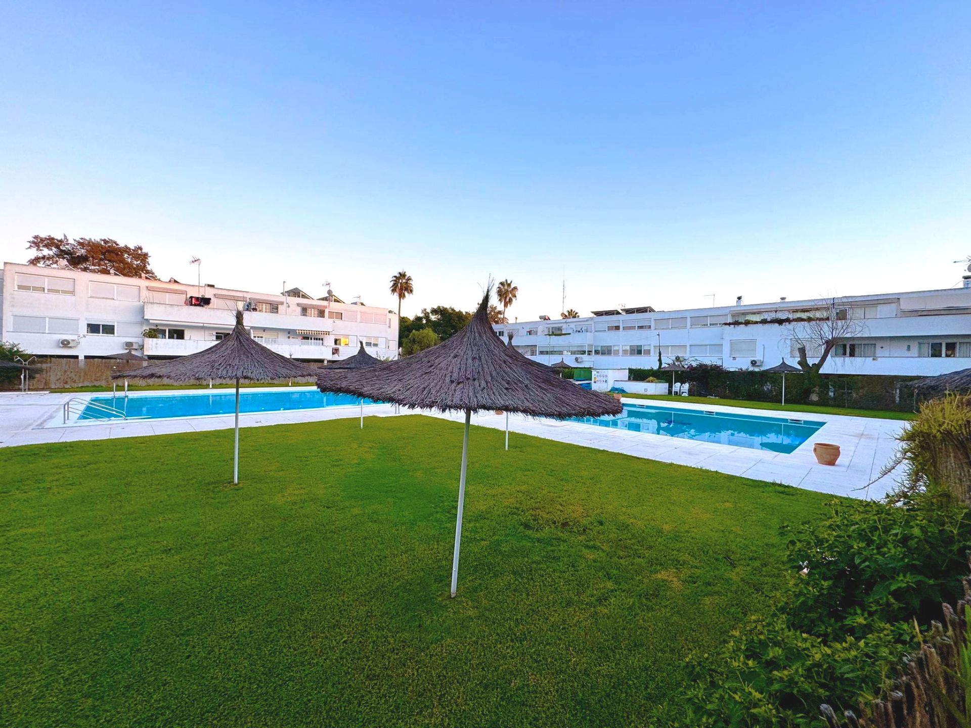Piscina de Pis en venda en El Puerto de Santa María amb Aire condicionat, Terrassa i Traster