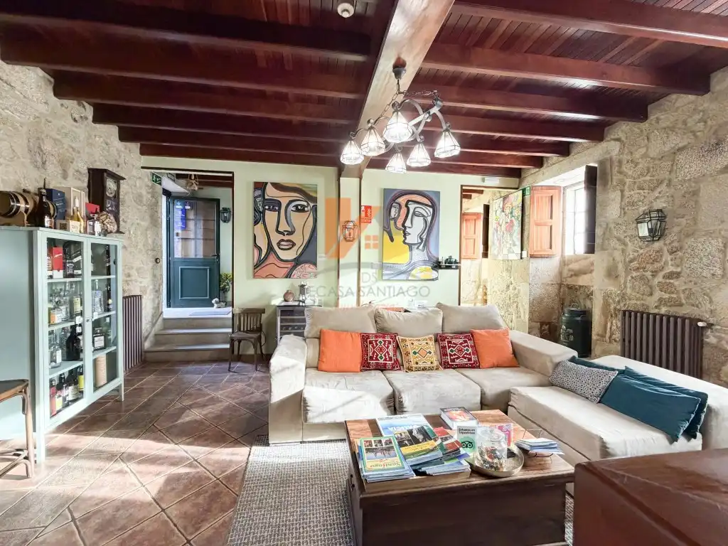 Sala d'estar de Casa o xalet en venda en Ames amb Jardí privat