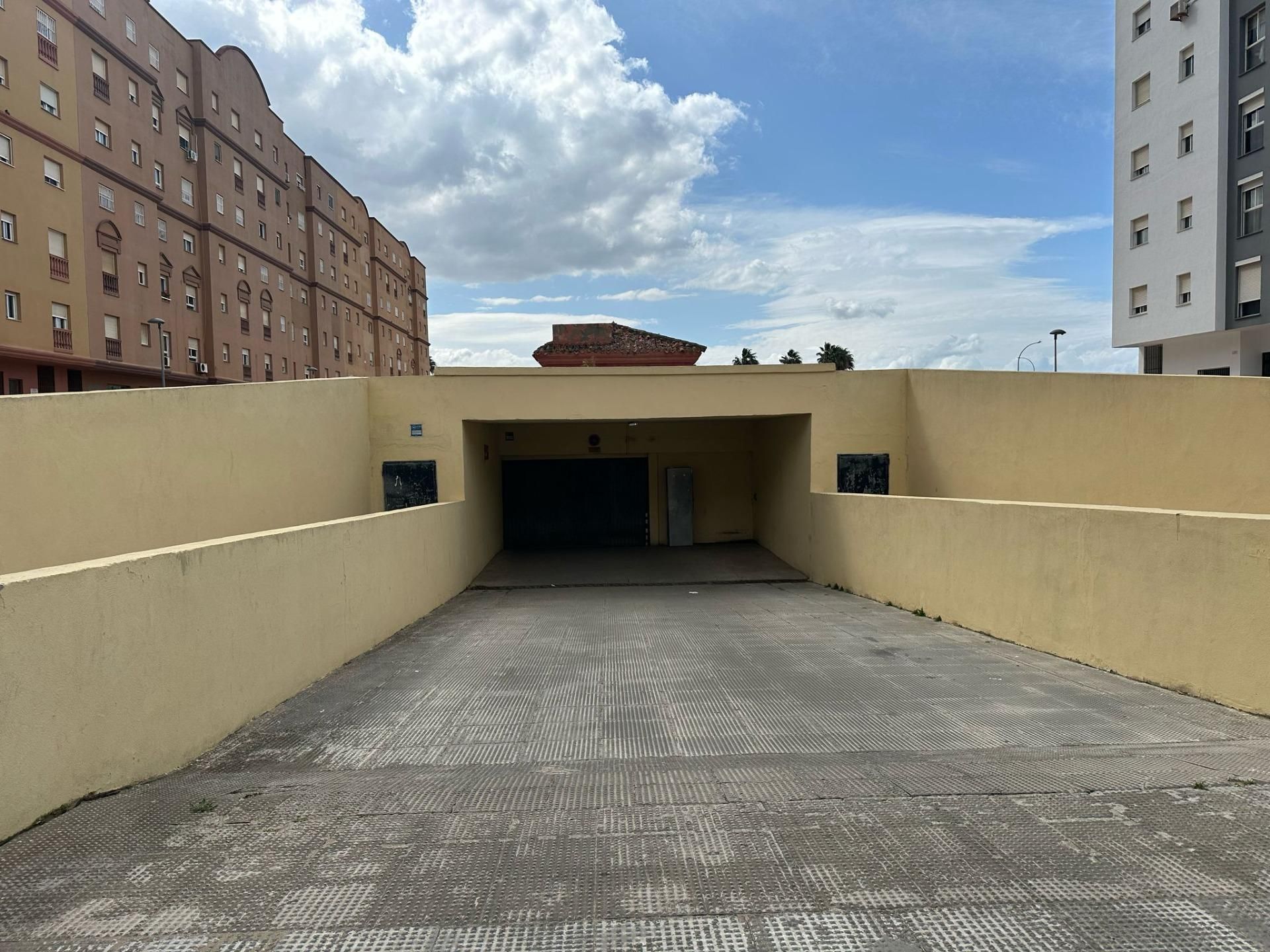 Vista exterior de Pis en venda en La Línea de la Concepción