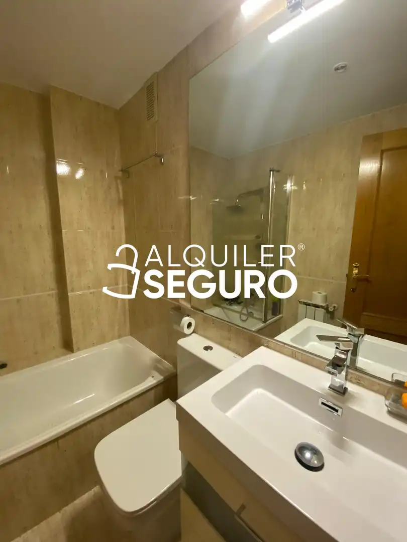 Baño de Casa o chalet de alquiler en Guadalajara con Aire acondicionado, Calefacción y Terraza
