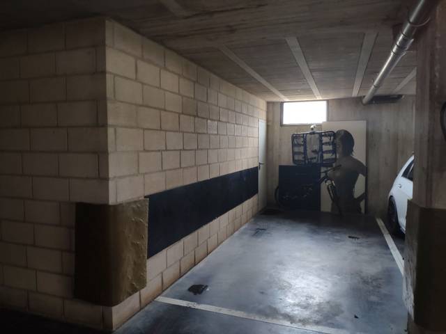 Garaje en Venta en Okondo