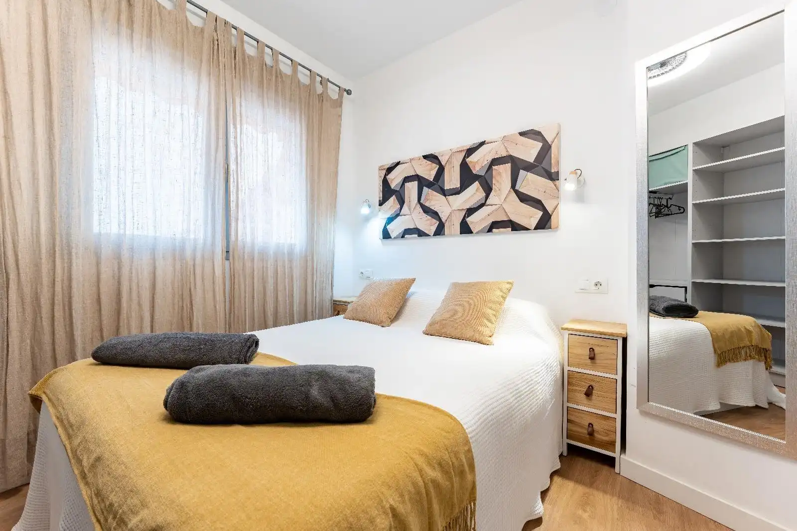 Bedroom of Apartments for sale in Rincón de la Victoria
