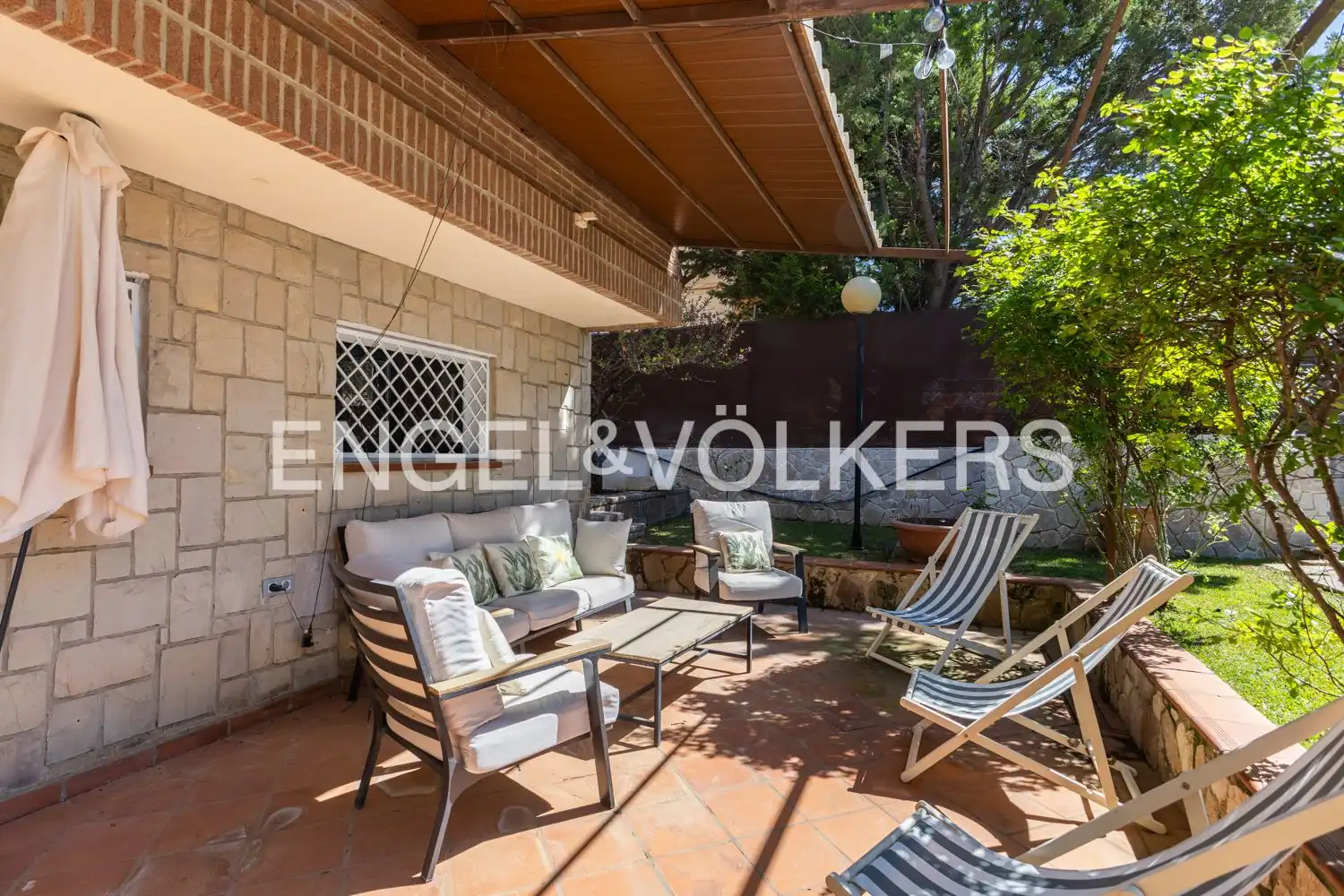 Terrace of Houses for rent in Riba-roja de Túria  with Air Conditioner, Heating and Private garden