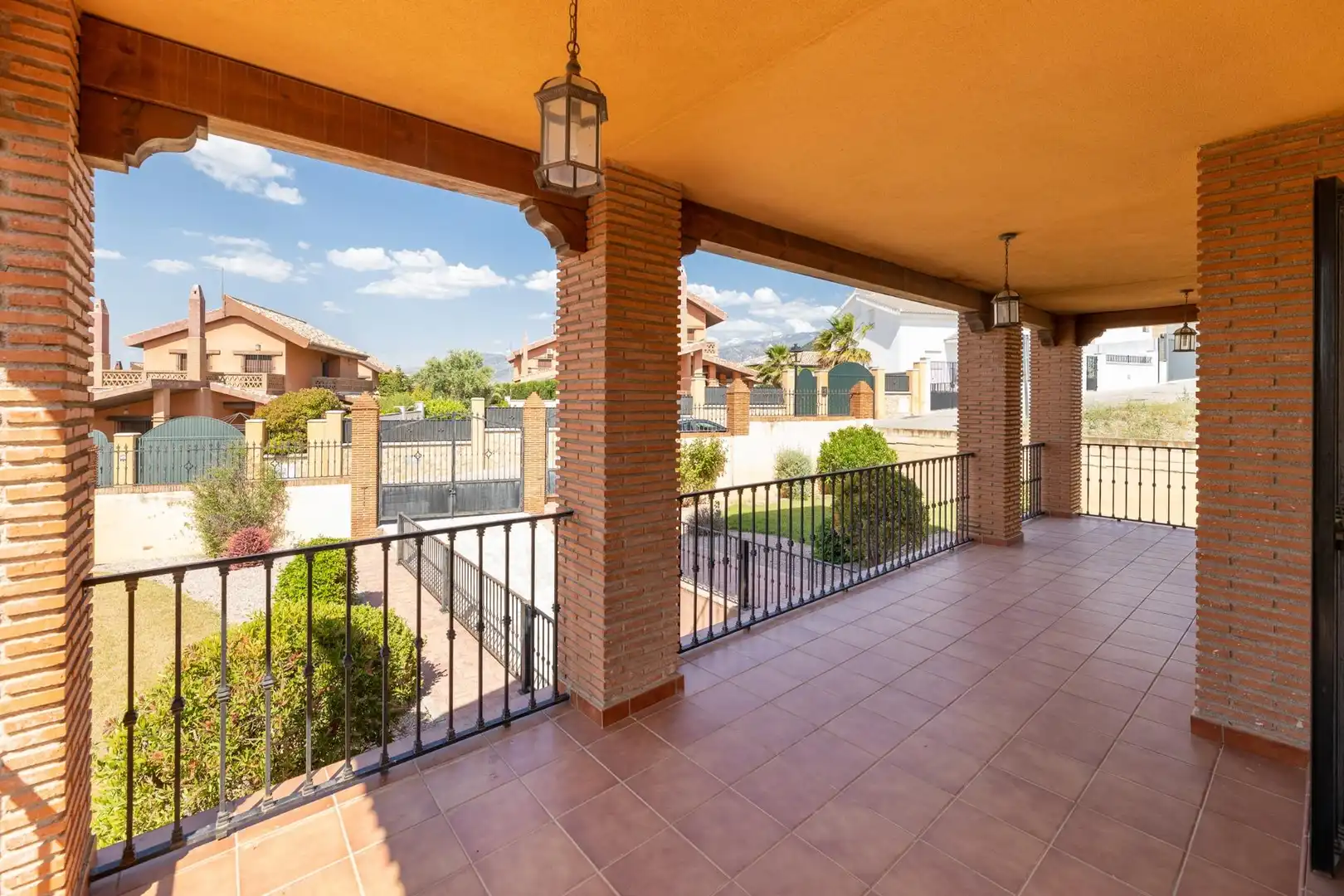Terrassa de Casa o xalet en venda en Dílar amb Aire condicionat, Calefacció i Jardí privat