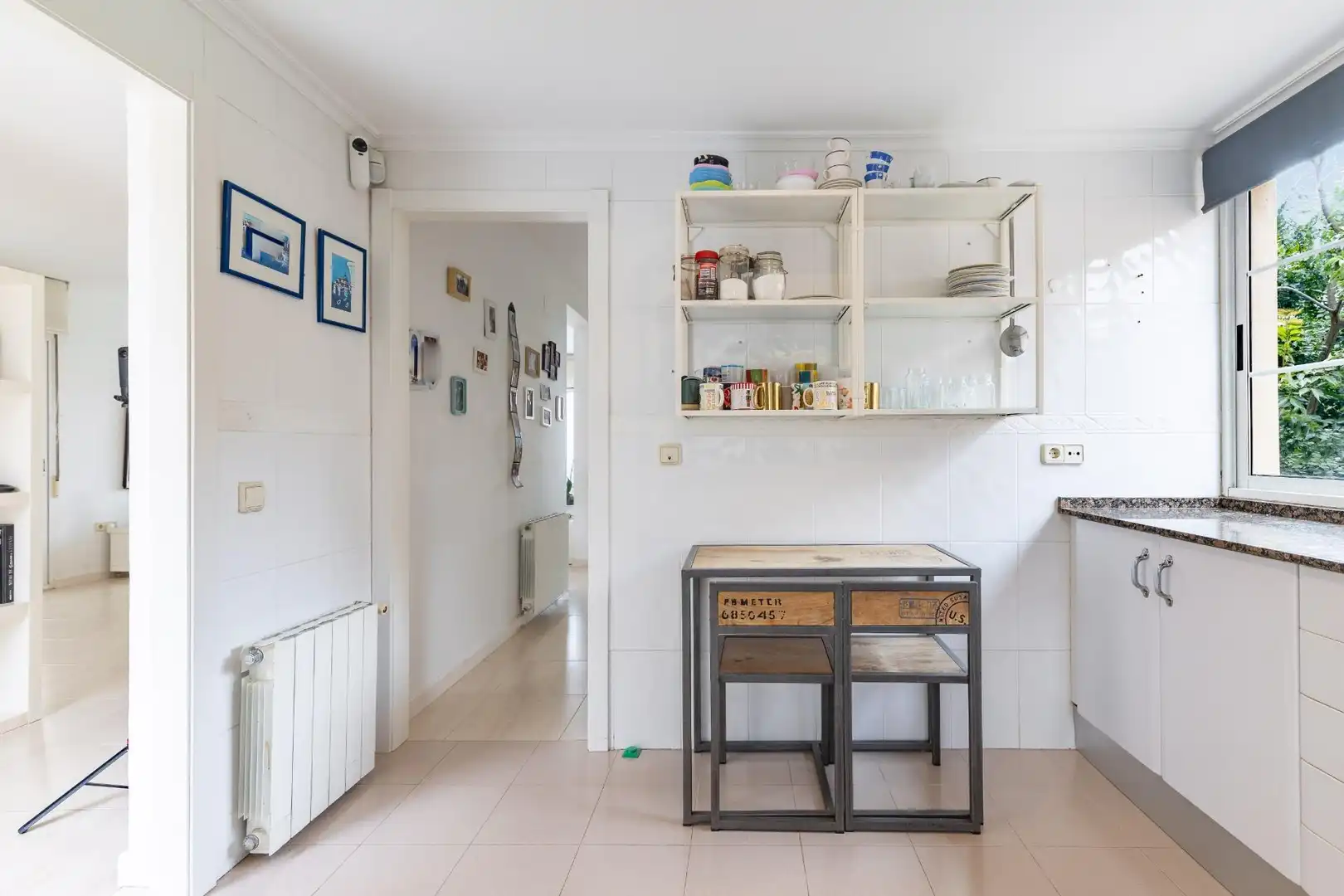 Cuina de Casa o xalet en venda en Chiva amb Calefacció, Jardí privat i Terrassa