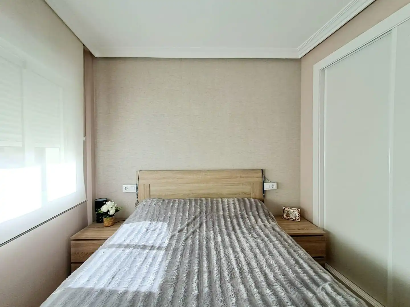 Habitación de Apartamento en venta en Águilas con Aire acondicionado, Calefacción y Jardín privado