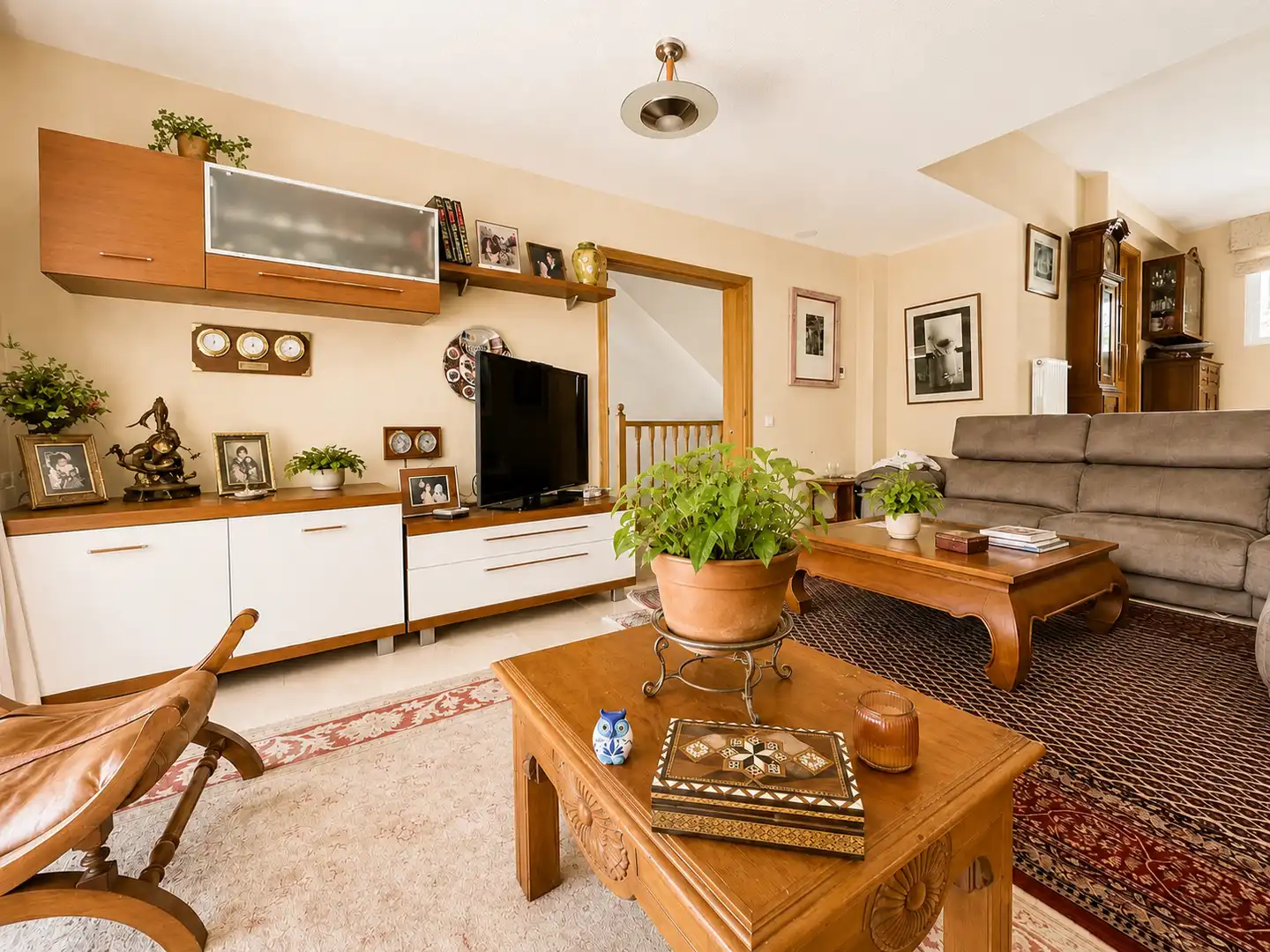 Sala de estar de Casa adosada en venta en Torrelodones con Piscina comunitaria