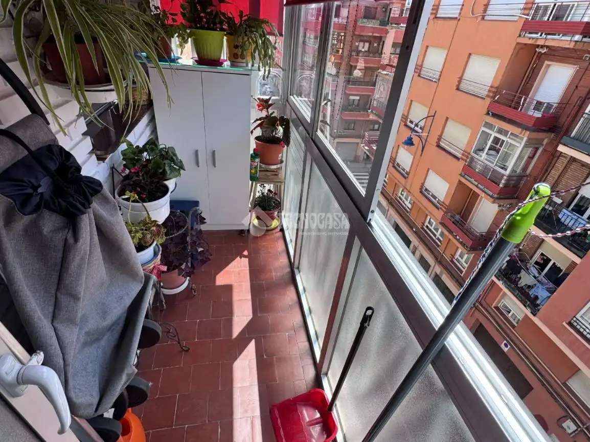 Terraza de Piso en venta en León Capital  con Calefacción, Parquet y Trastero