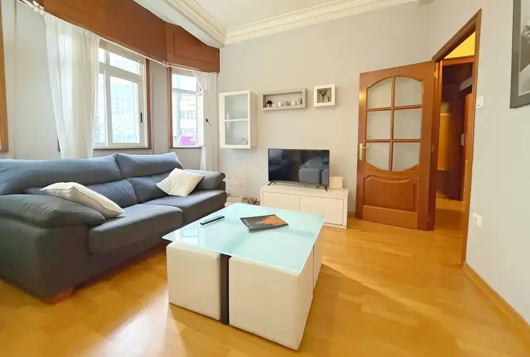 Sala de estar de Piso de alquiler en A Coruña Capital  con Calefacción, Terraza y Amueblado