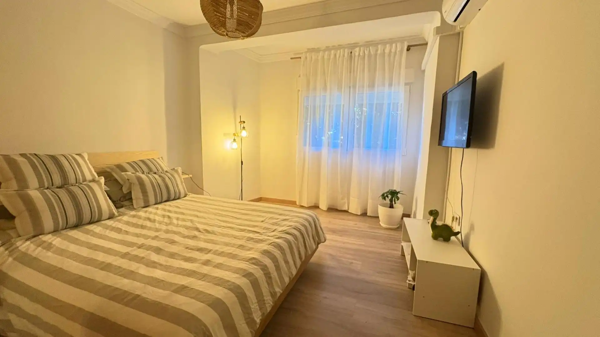 Habitación de Piso en venta en Málaga con Aire acondicionado, Amueblado y Balcón
