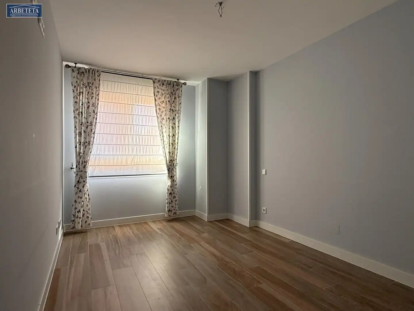 Habitación de Piso en venta en Guadalajara con Calefacción y Balcón