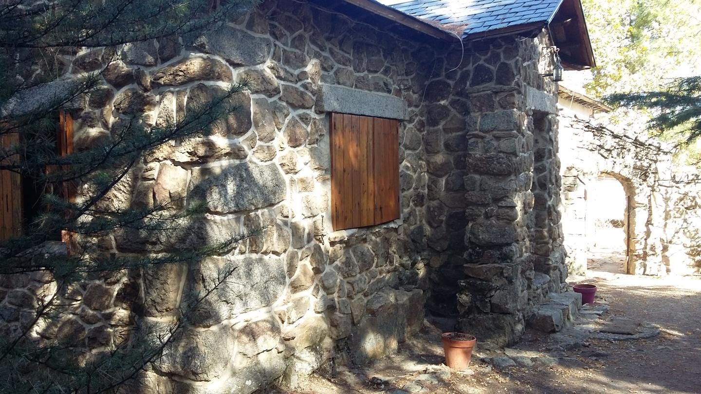 Exterior view of Country house for sale in Otero de Herreros  with Private garden and Swimming Pool