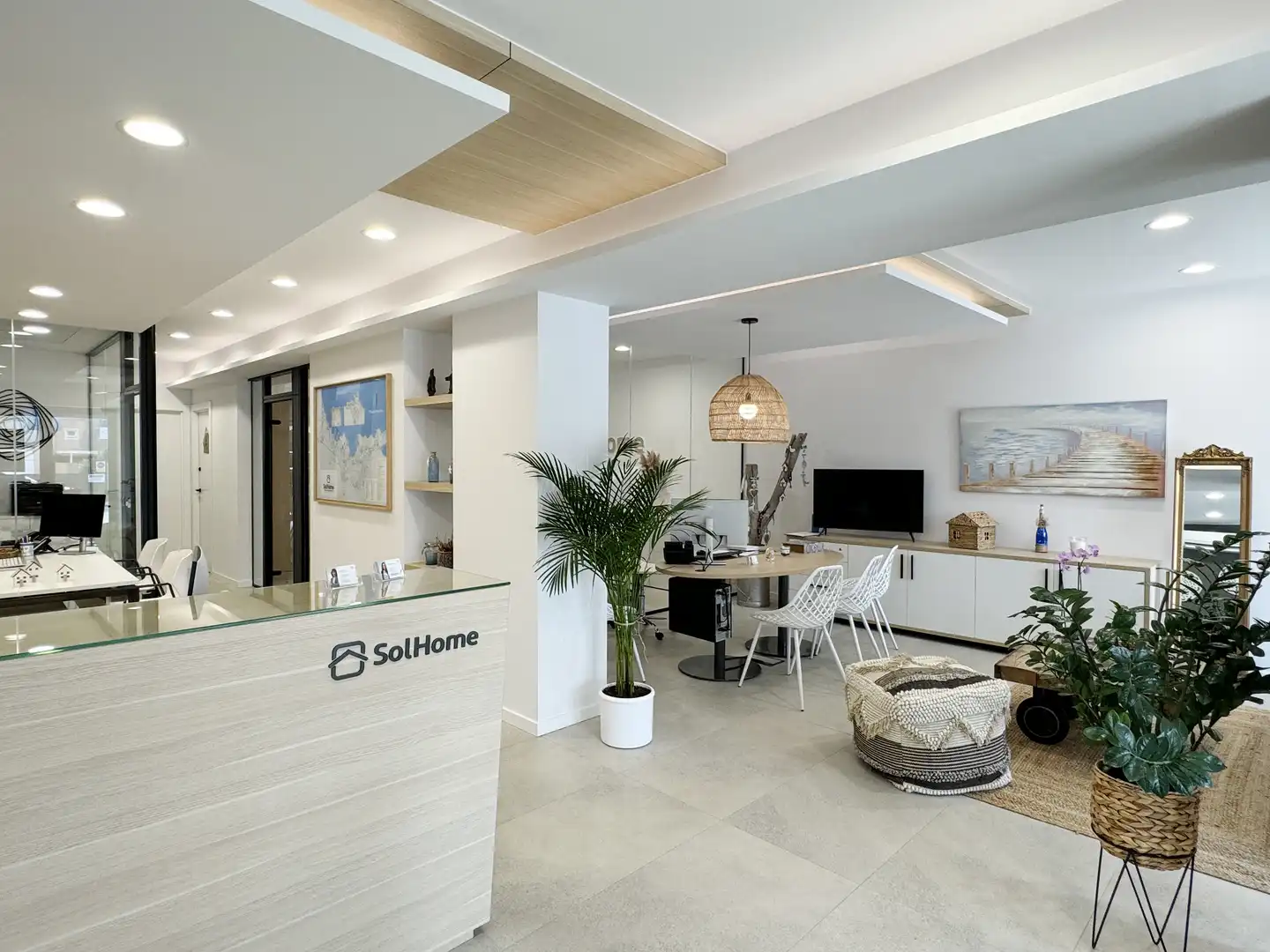 Sala de estar de Casa adosada en venta en L'Escala con Jardín privado, Terraza y Amueblado