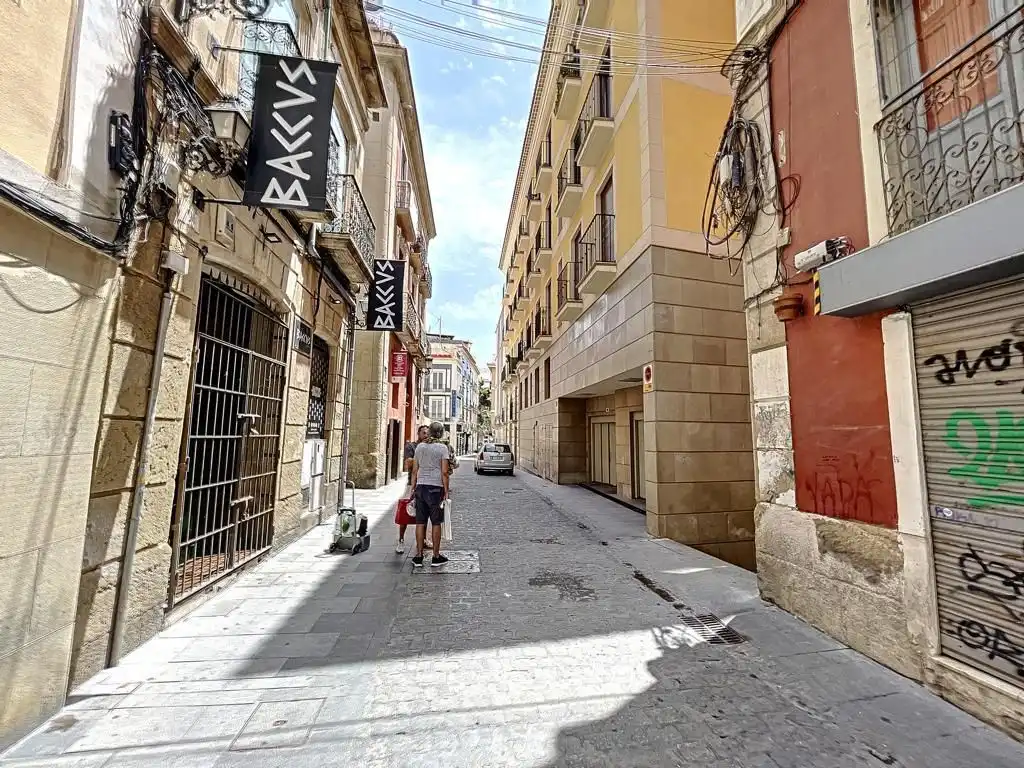 Außenansicht von Garage zum Verkauf in Alicante / Alacant