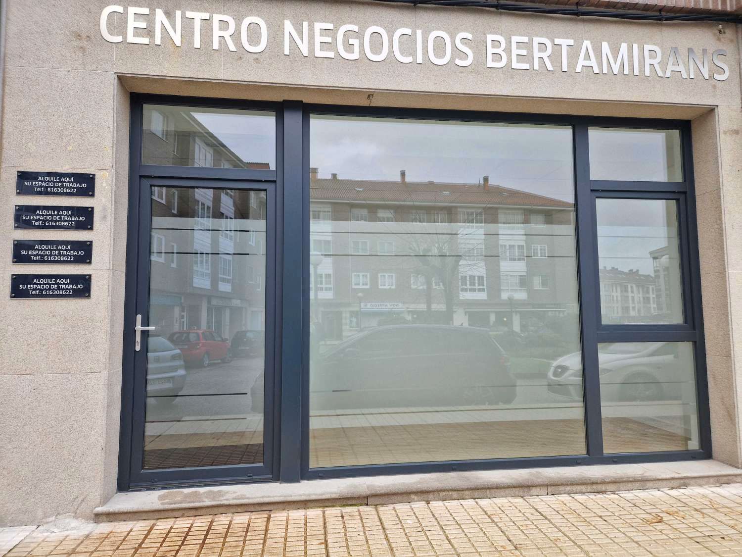 Premises to rent in Bertamirans