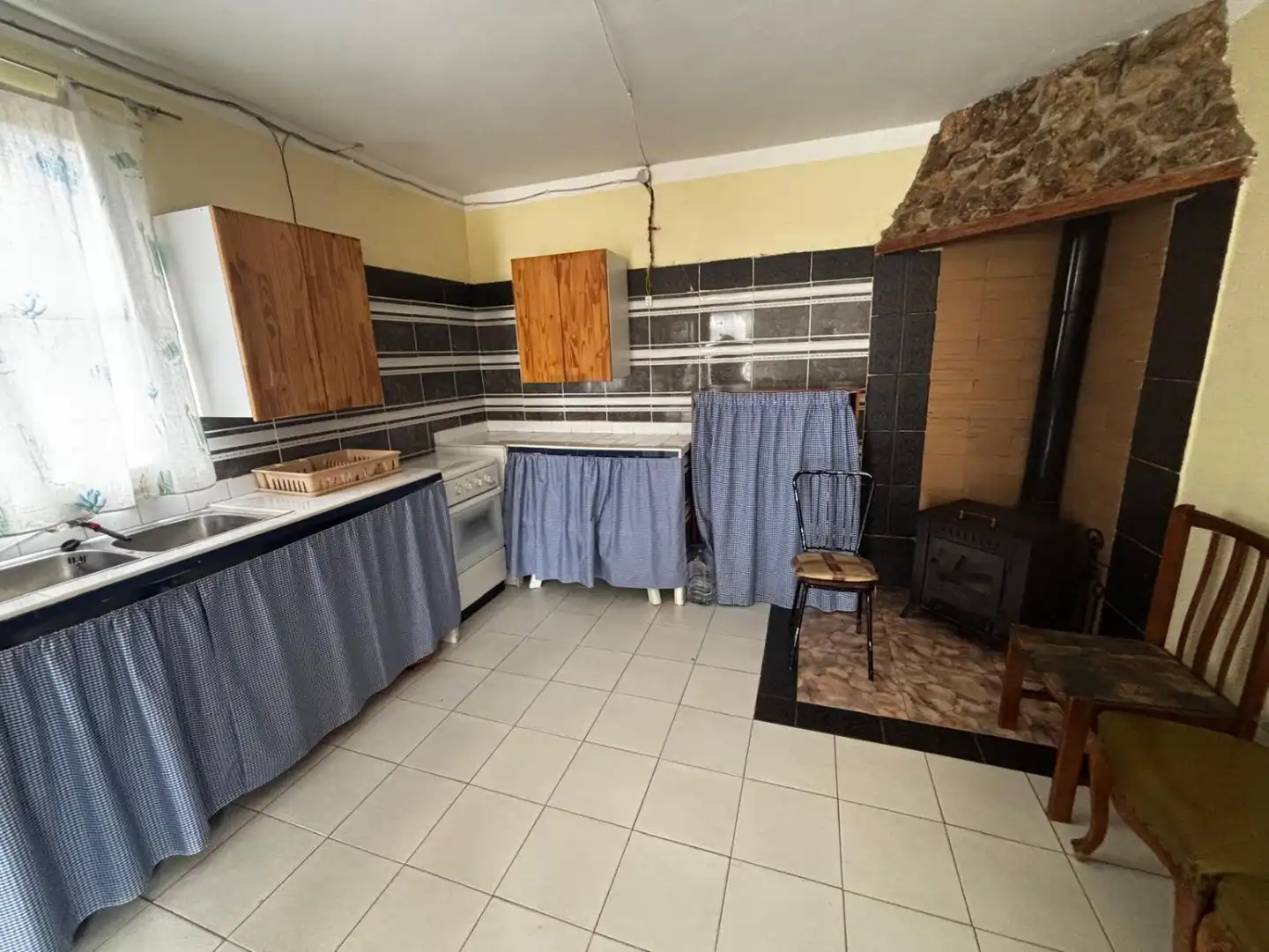 Cuina de Casa o xalet en venda en Azuébar amb Terrassa