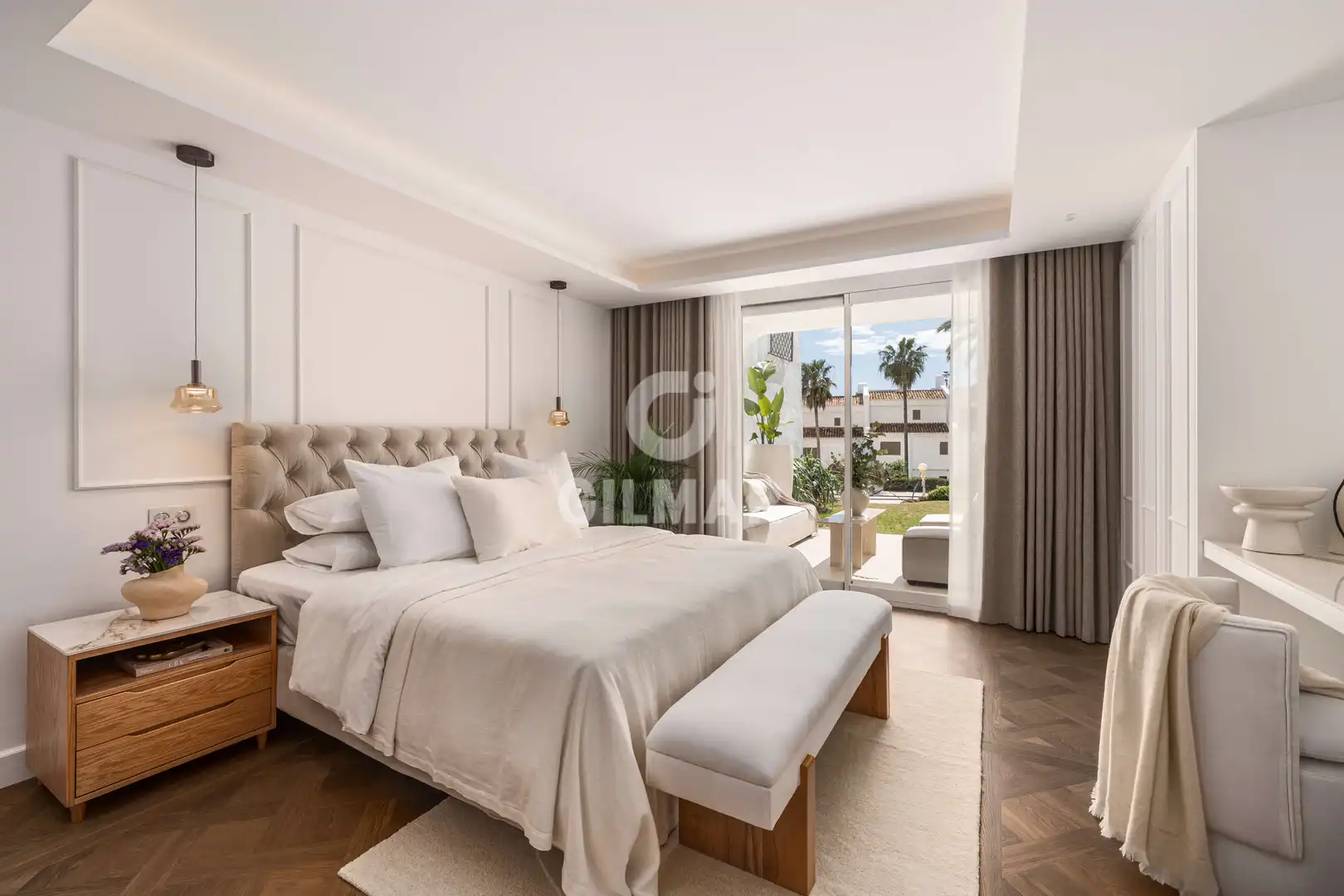 Dormitori de Planta baixa en venda en Marbella amb Calefacció, Jardí privat i Piscina