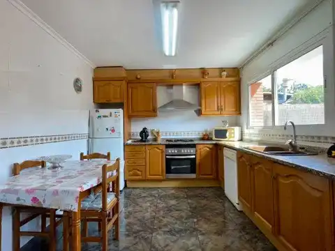 Casa aparellada amb terrassa en venda a Carrer Puigmal, imagen 60